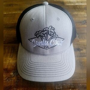 NWT Santa Cruz (Zone Trucker Cap) 🌴